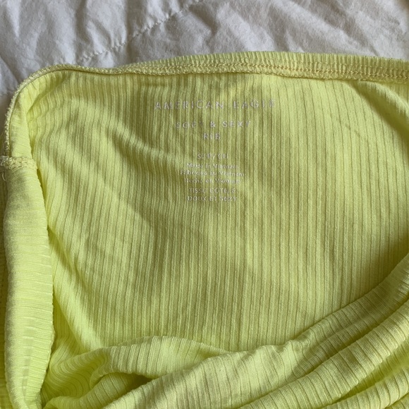NWT Yellow Crop Top - Picture 4 of 4